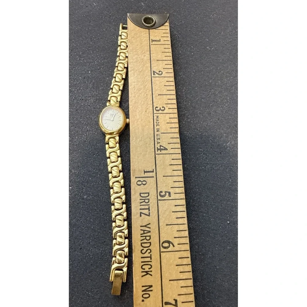Vintage‎ Caravelle by Bulova Oval Watch 90s Dress Watch 15 Quartz Not Tested